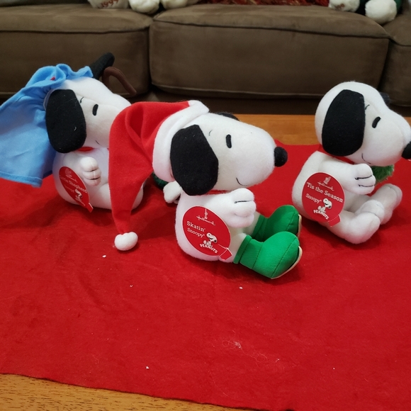 HALLMARK Snoopy Peanuts "Tis The Season" Skatin" "Little Sheperd" plus - Picture 3 of 6